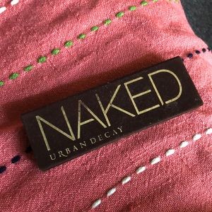 Naked 1 eyeshadow palette